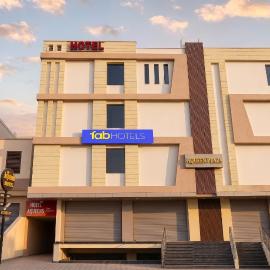 FabHotel Aqueens Plaza - Near Jawahar Circle, Patrika Gate, hotel Siroli városában