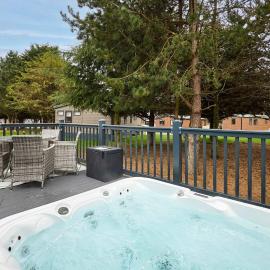 Coopers Corner, Lodge with Hot Tub