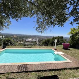 Maison avec piscine et vue panoramique, hotel in Albi