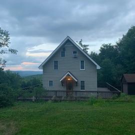 Private with a Beautiful View House, Hotel in Afton