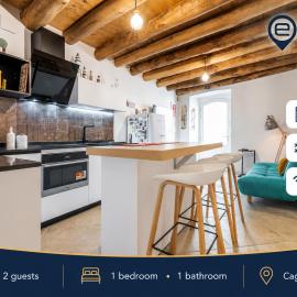 Estay - Classic Urban Elegance