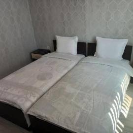 Къща за гости "Адам и Ева", hotel in Kavarna