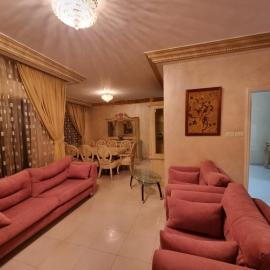 Lovely 2-bedroom Condo with indoor fireplace