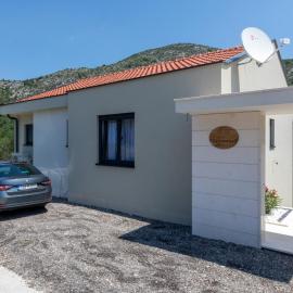 Villa Tea - Kremena by Villas Guide, hotel in Blace