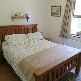 Nature Getaway Cosy Room with Breakfast included، فندق في Templeboy