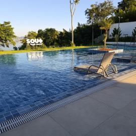 nityloft com piscina e academia em Icaraí