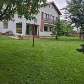 Paradisul de la țara, hotel v mestu Moara Vlăsiei