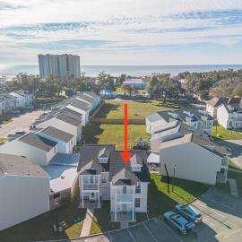 Two King Suites - POOL - Short Walk to the Beach