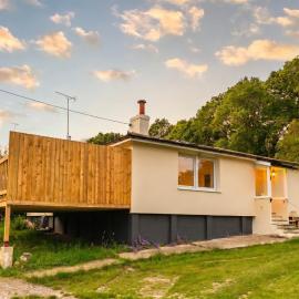 East Sussex rural hideaway with private hot tub & garden