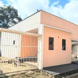 Casa goiabal com garagem, tranquilidade, natureza e conforto, hotel u gradu 'Macapá'