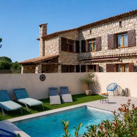Suites 5 étoiles - Piscine - Proches Plages - Le Mas de la Clé d'or, hotel in Puget-sur-Argens