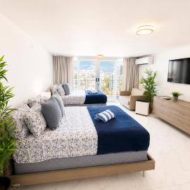 Cool beachfront apartment in Isla Verde with great ocean view