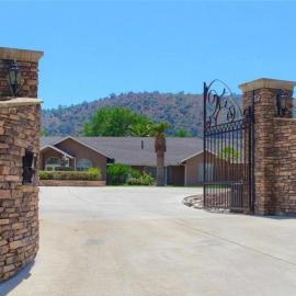 Private mountain retreat with pool and mini-golf