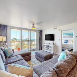 3rd-floor Gulf-view condo at beachfront resort with pools hot tub & two gyms, khách sạn ở Destin