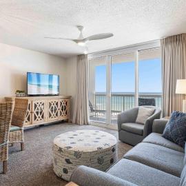 Beachfront condo with gorgeous Gulf view balcony pools & hot tub