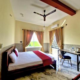 Town Tulip, Hotel in Karativu