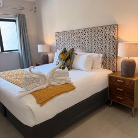 Duplex 3 Bed Townhouse with pool in Victoria Falls, hotel en Victoria Falls
