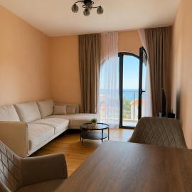 2BR Olive Tree Apartment sea view swimming pool and garage Budva, hotel en Bečići