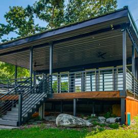 Private Boat Dock on Grand Lake! Modern Cabin, מלון בFairland
