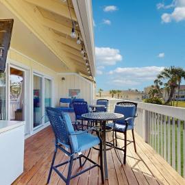 Calming condo with hot tub tennis court pool & balcony
