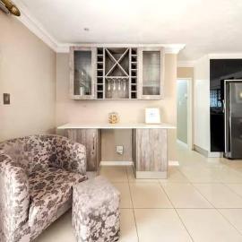 Have the entire house to yourself, hotel in Baragwanath