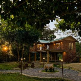 Villa de hollong, hotel in Mādāri Hāt