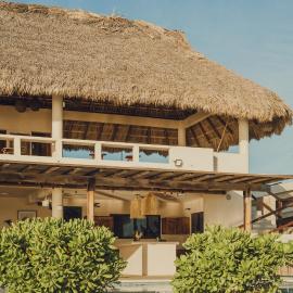 Casa Aldea Lula - A la orilla del mar, hotel in Puerto Escondido