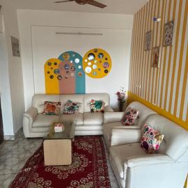 Azure Courtyard - vibrant and cozy vibe