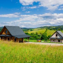 Noclegi Bieszczady, Domki na Bani – hotel w mieście Łukowe