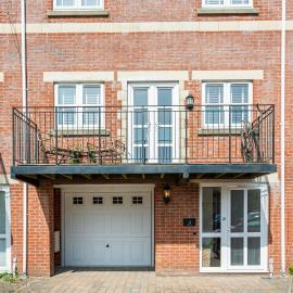 Stylish 3 Bedroom Townhouse in Central Swanage