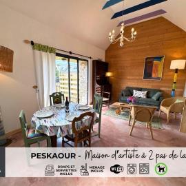 Peskaour An artist s house near the sea, hotel sa Landéda