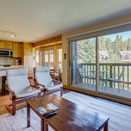 Ski-In Breck Condo: Walk to Shops & Restaurants!