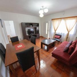 Casa cerca del centro luminosa y tranquila con patio, hotel i Comodoro Rivadavia