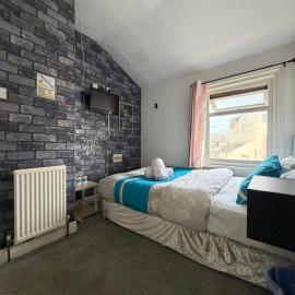 Suncrest Hotel # Self-check-in, hotel sa Blackpool