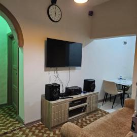 A nice one bedroom apartment, hotel en Mills Center