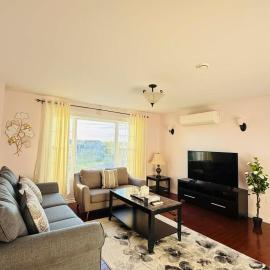 Private MasterBedroom, hotel in Charlottetown