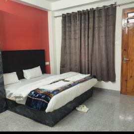 Harivansh homestay, hotel i Sarāhan