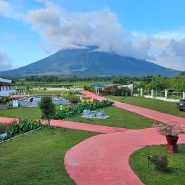 Ondue Hotel & Events Place, hotel u gradu 'Camalig'