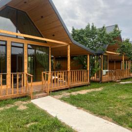 Silence Houses, Hotel in Tosor