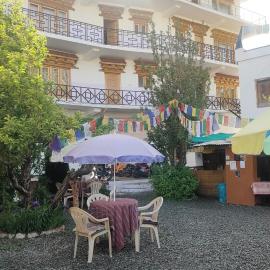 Mentokling Guest House and Garden Restaurant, hotel u gradu Leh
