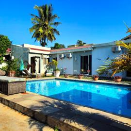 Guesthouse MALAGUETA INN II: Maputo şehrinde bir otel