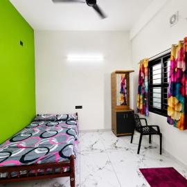 Avanthika Comfort Stay, hotel in Ambalapulai