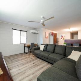 Comfy Kirwan Getaway, Hotel in Ross River