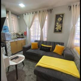 Aroma homes، فندق في Meru