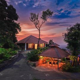 Celestial Heights Coorg by VOYE HOMES with Sunset views-Near to Nagarhole Tiger Reserve, hotel em Srimangala