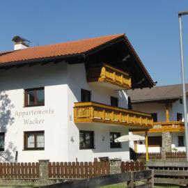 Appartements Wacker, hotel sa Bichlbach