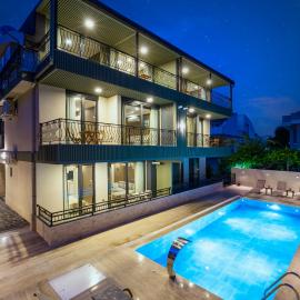 Demirel Suites Antalya-Lara Plajlar ve Havalimanına Yakın, hotel in Lara