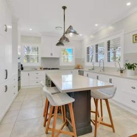 Spacious Bright & Luxurious 5BR Family Retreat