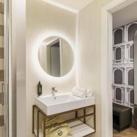 B&B HOTEL Milano Duomo Velasca، فندق في ميلانو