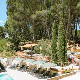 Domaine de l'Oustalia, hotel in Aix-en-Provence